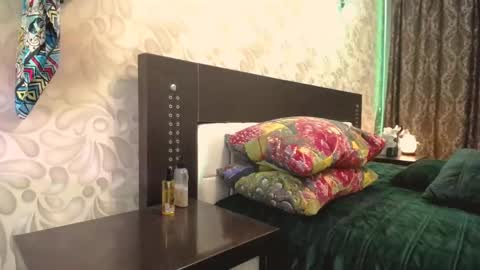 Snapshot of april_bronte chatting on 01/28/25, 09:40 April Bronte online show from 01/28/25, 09:40