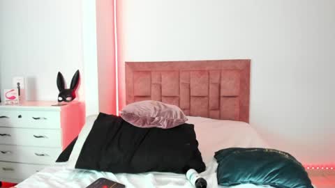 april collinsxx online show from 05/15/26, 11:01