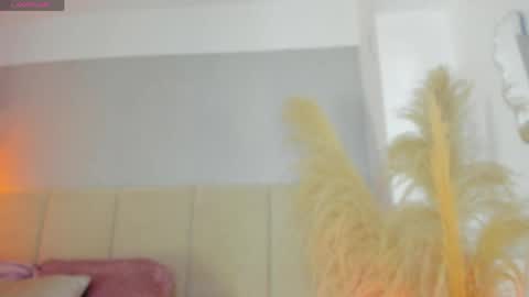 Snapshot of april_ebony18_ chatting on 04/22/26, 10:39 April online show from 04/22/26, 10:39