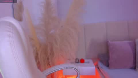 Snapshot of april_ebony18_ chatting on 04/23/26, 10:47 April online show from 04/23/26, 10:47