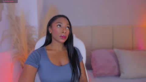 Snapshot of april_ebony18_ chatting on 05/25/26, 10:43 April online show from 05/25/26, 10:43