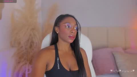Snapshot of april_ebony18_ chatting on 07/16/26, 10:54 April online show from 07/16/26, 10:54