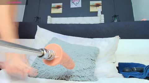 April Jhonsson online show from 12/20/25, 05:58