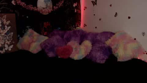 april_l6 online show from 11/27/25, 10:01