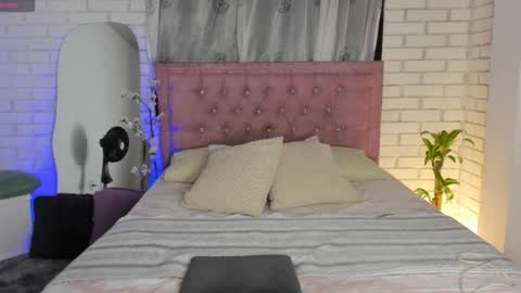 Scarlett Independent Model  online show from 01/12/25, 02:35