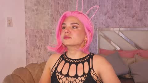 Isabella online show from 04/09/26, 09:31