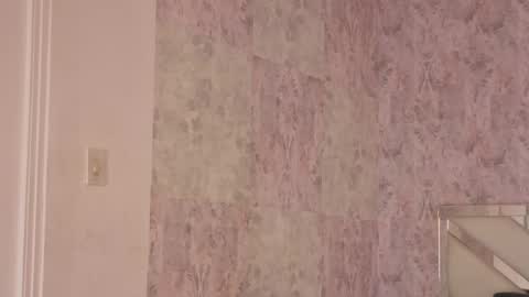 Isabella online show from 04/14/26, 10:38