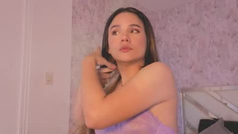 Isabella online show from 04/15/26, 08:31