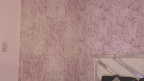 Isabella online show from 04/24/26, 08:44