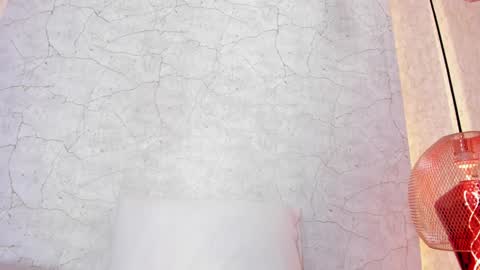 Snapshot of aprilalen chatting on 02/05/25, 09:57 April online show from 02/05/25, 09:57