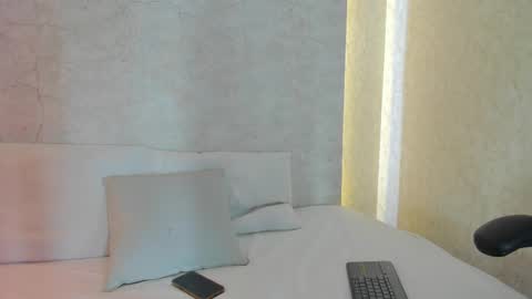 Snapshot of aprilalen chatting on 03/05/25, 07:16 April online show from 03/05/25, 07:16