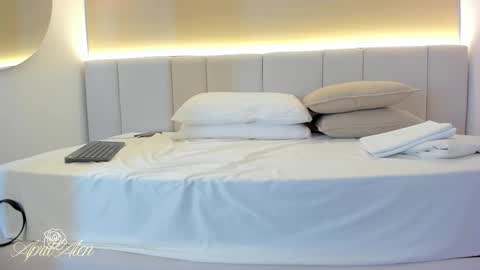 Snapshot of aprilalen chatting on 11/27/25, 05:31 April online show from 11/27/25, 05:31