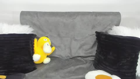 April online show from 02/21/25, 07:10