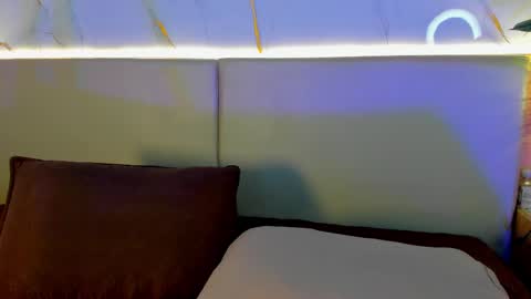 aprilgrey111 online show from 11/12/25, 07:57