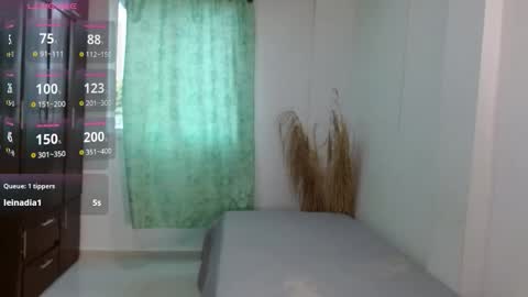          online show from 11/04/25, 01:21