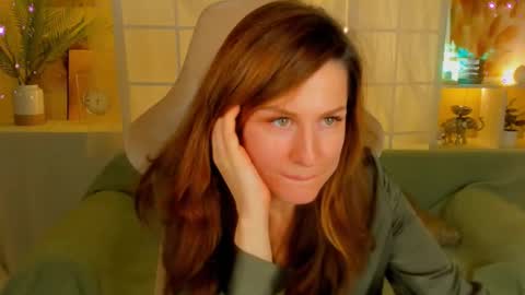 Snapshot of aprill_o_nill chatting on 12/17/24, 04:32 aprill_o_nill online show from 12/17/24, 04:32