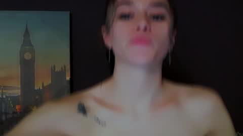 Snapshot of aprillswift_ chatting on 01/20/25, 03:50 Aprill online show from 01/20/25, 03:50