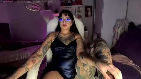Snapshot of apurple_tulip chatting on 07/09/26, 06:23 online show from 07/09/26, 06:23