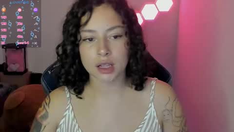 Snapshot of aqua_emilly chatting on 12/13/24, 01:04 aqua emilly online show from 12/13/24, 01:04