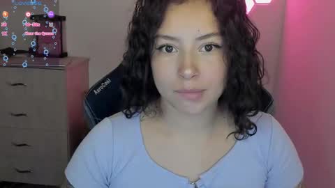 Snapshot of aqua_emilly chatting on 02/05/25, 02:40 aqua emilly online show from 02/05/25, 02:40