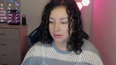 Snapshot of aqua_emilly chatting on 02/21/25, 01:55 aqua emilly online show from 02/21/25, 01:55