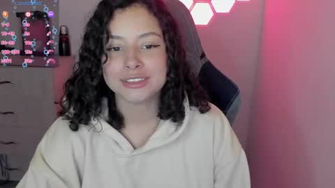 Snapshot of aqua_emilly chatting on 02/27/25, 03:14 aqua emilly online show from 02/27/25, 03:14