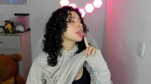 aqua emilly online show from 01/09/26, 10:22