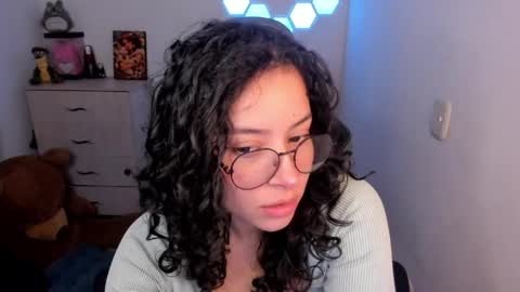 aqua emilly online show from 05/06/26, 11:32