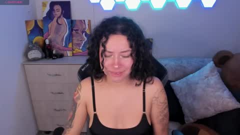 aqua emilly online show from 05/28/26, 11:46