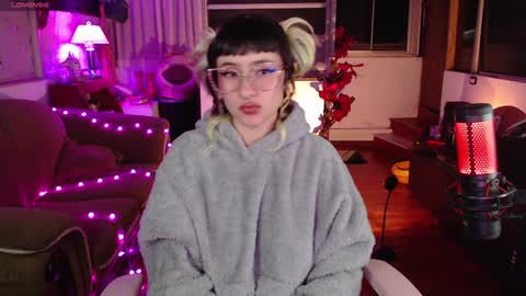 Snapshot of aquamarinebubble chatting on 12/04/24, 04:10 Zam independent model online show from 12/04/24, 04:10