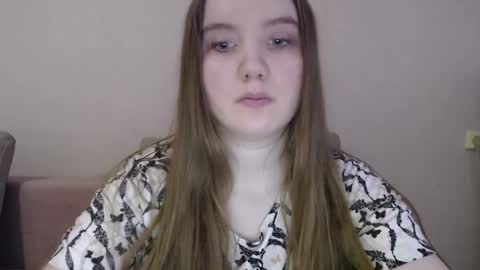 Snapshot of aquanarmin chatting on 12/27/24, 04:15 Josefin online show from 12/27/24, 04:15