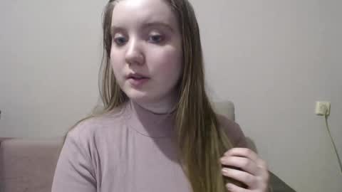 Snapshot of aquanarmin chatting on 12/27/24, 09:50 Josefin online show from 12/27/24, 09:50