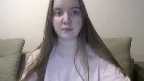 Snapshot of aquanarmin chatting on 11/02/25, 09:22 Josefin online show from 11/02/25, 09:22