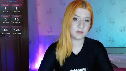 Snapshot of aquapaige chatting on 09/17/25, 10:44 FunnySheila online show from 09/17/25, 10:44