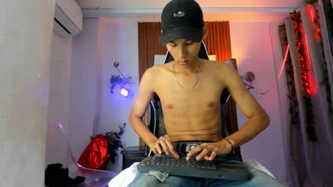 aquarius_xxx online show from 10/24/25, 11:39