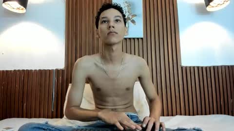 aquarius_xxx online show from 10/29/25, 11:45