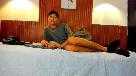 aquarius_xxx online show from 11/11/25, 12:05