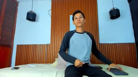 aquarius_xxx online show from 11/17/25, 11:38