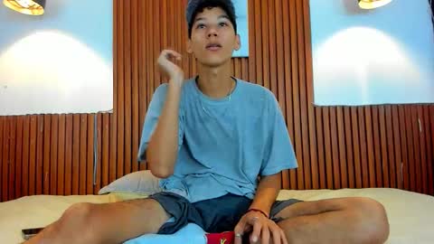 aquarius_xxx online show from 11/19/25, 11:32