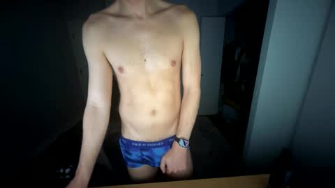 Snapshot of aquawear chatting on 02/12/25, 01:37 aquawear online show from 02/12/25, 01:37