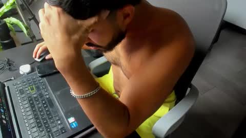 Snapshot of aquiles0224 chatting on 02/04/26, 01:50 T. online show from 02/04/26, 01:50