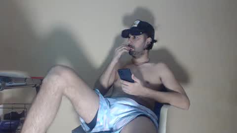 Snapshot of arabebigcock chatting on 10/26/25, 09:21 ARABE  online show from 10/26/25, 09:21