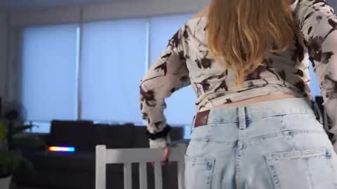 Valentina online show from 12/03/25, 05:15