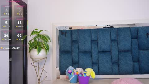   online show from 04/03/26, 08:40