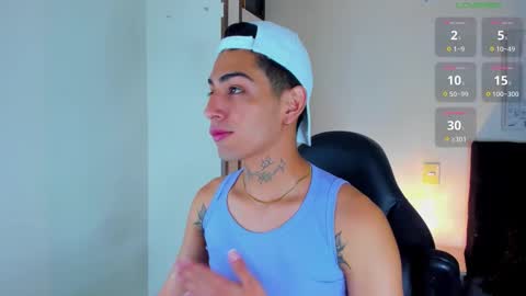 Snapshot of aran_yareth chatting on 11/13/25, 02:43 aran online show from 11/13/25, 02:43