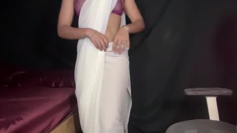 Snapshot of aravindha_southindian chatting on 10/17/25, 05:15 aravindha_southindian online show from 10/17/25, 05:15