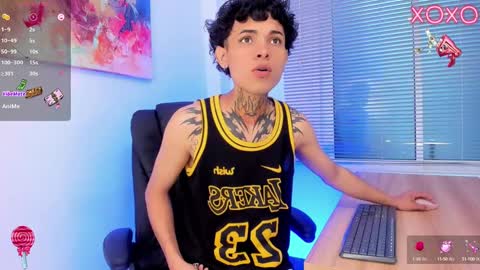 Arceluz  online show from 02/26/25, 02:25