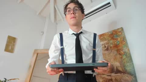 Snapshot of archie_kings_ chatting on 01/16/25, 12:20 Archie online show from 01/16/25, 12:20