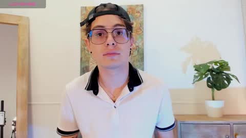 Snapshot of archie_kings_ chatting on 01/23/25, 01:45 Archie online show from 01/23/25, 01:45