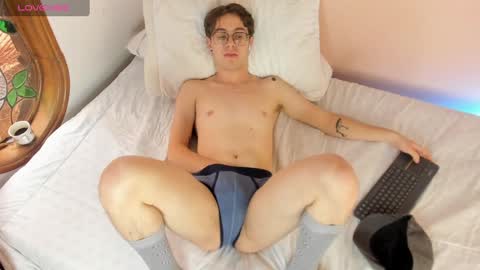 Snapshot of archie_kings_ chatting on 01/24/25, 03:02 Archie online show from 01/24/25, 03:02